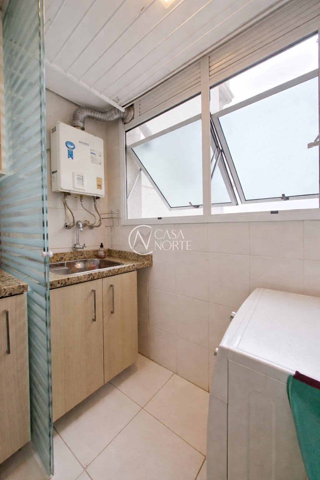 Apartamento à venda com 2 quartos, 71m², 1 suíte, 2 vagas, Avenida Bernardi, no bairro Cristo Redentor em Porto Alegre