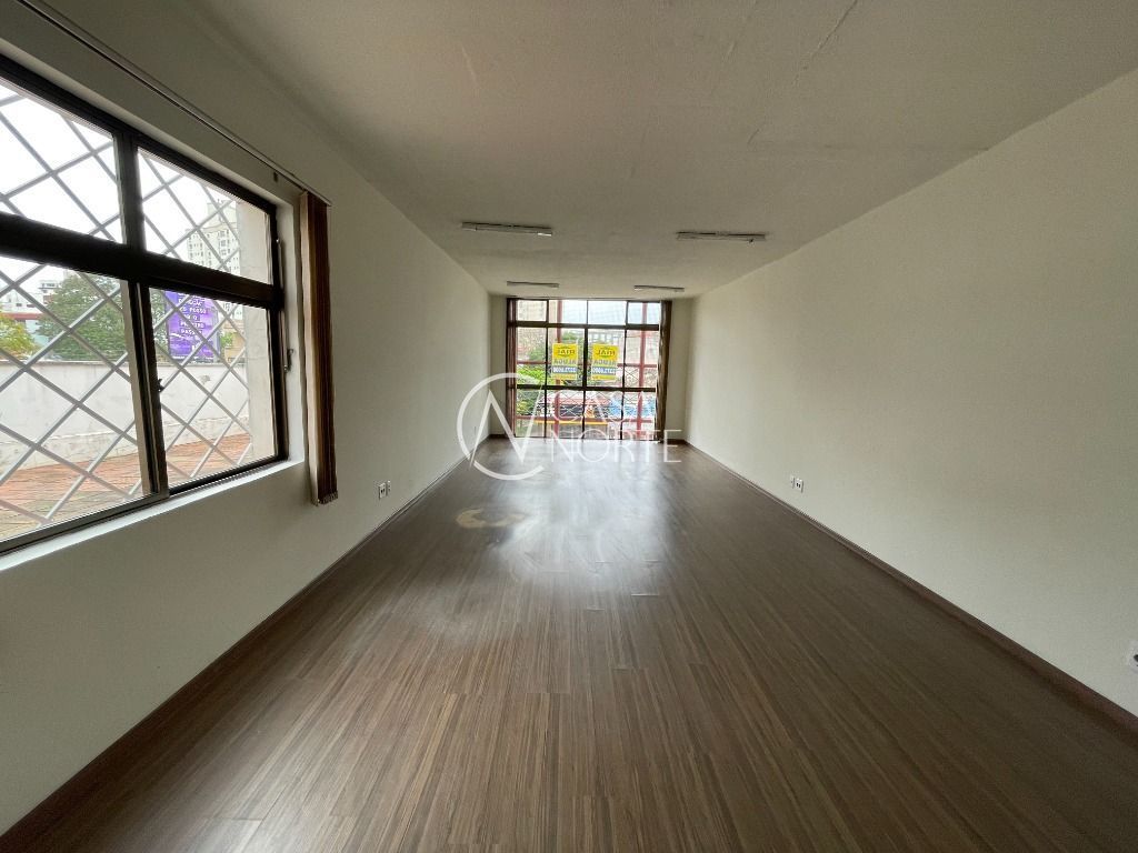 Sala Comercial à venda , 50m², Rua Umbú no bairro Passo da Areia em Porto Alegre