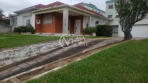 Casa à venda com 3 quartos com 900m², 9 vagas, Estrada Martim Félix Berta no bairro Rubem Berta em Porto Alegre