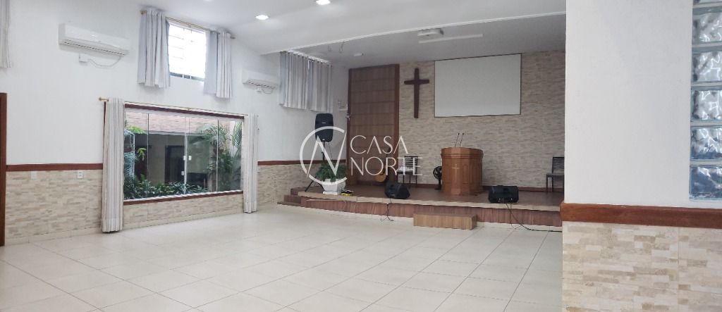 Casa à venda com 5 quartos com 300m², 5 vagas, Rua Tarcila Moraes Dutra no bairro Rubem Berta em Porto Alegre