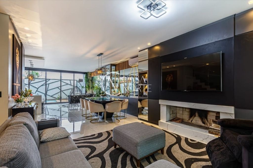 Casa à venda com 3 quartos com 245m², 3 suítes, 3 vagas, Avenida Willy Eugenio Fleck no bairro Sarandi em Porto Alegre