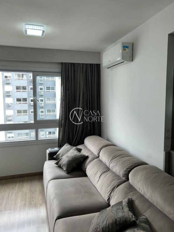 Apartamento à venda com 3 quartos, 1 suíte, 2 vagas, Rua Jerônymo Zelmanovitz no bairro São Sebastião em Porto Alegre