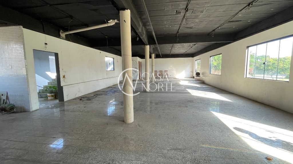 Pavilhão à venda  com 740m², Rua Doutor Fernando Ortiz Schneider no bairro Partenon em Porto Alegre