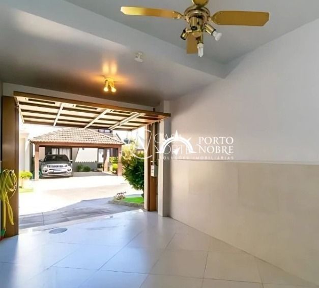 Casa à venda com 3 quartos com 220m², 1 suíte, 2 vagas, Avenida Ecoville no bairro Sarandi em Porto Alegre
