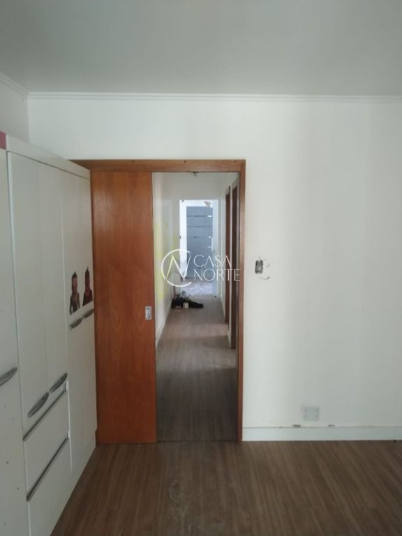 Casa à venda com 4 quartos com 171m², 2 suítes, Avenida Professor Paula Soares no bairro Jardim Itu Sabará em Porto Alegre