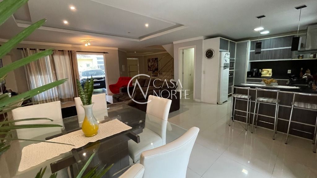 Casa à venda com 3 quartos com 200m², 3 suítes, Avenida Ecoville no bairro Sarandi em Porto Alegre