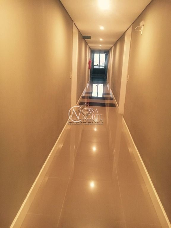 Sala Comercial à venda , 1 vaga, Avenida Assis Brasil no bairro Passo da Areia em Porto Alegre