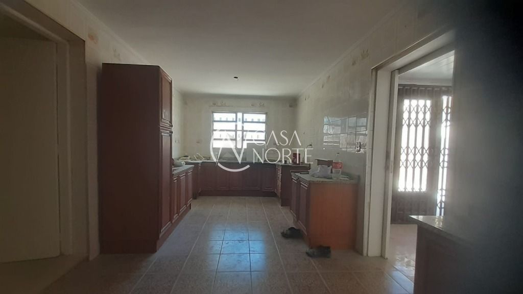 Casa à venda com 3 quartos, 120m², 4 vagas, Rua Engenheiro Walter Boehl no bairro Vila Ipiranga em Porto Alegre