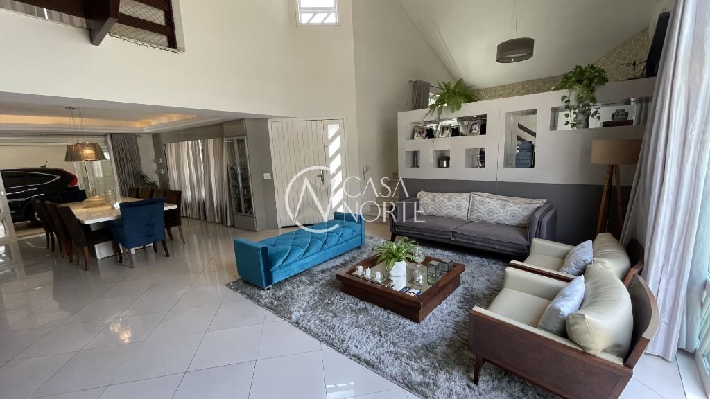 Casa à venda com 4 quartos com 405m², 4 suítes, 5 vagas, Avenida Ecoville no bairro Sarandi em Porto Alegre