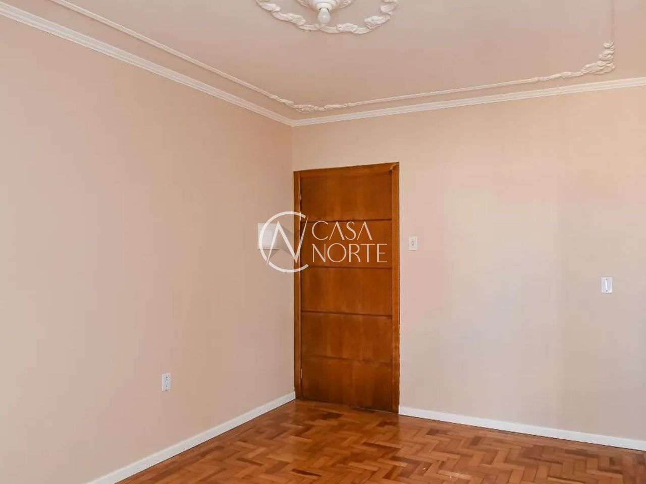 Apartamento à venda com 2 quartos, 54m², Avenida Benno Mentz no bairro Vila Ipiranga em Porto Alegre