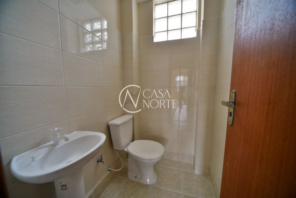 Sala Comercial à venda , 72m², Rua Umbú no bairro Passo da Areia em Porto Alegre