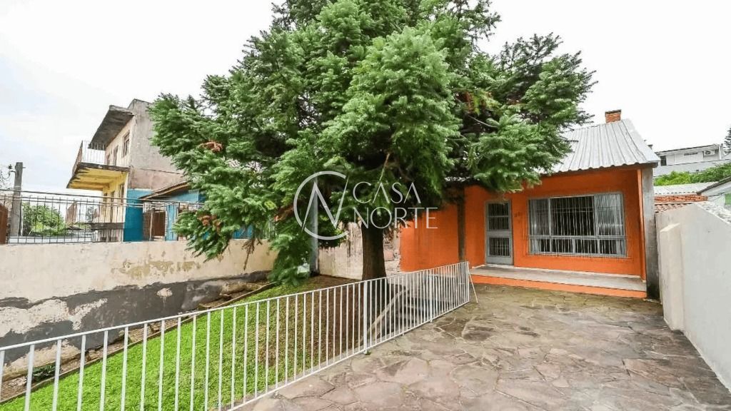 Casa à venda com 4 quartos, 150m², 1 suíte, 2 vagas, Rua Antônio Ângelo Carraro no bairro Jardim Itu Sabará em Porto Alegre