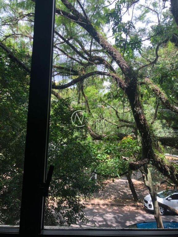 Sala Comercial à venda , Avenida Taquara no bairro Petrópolis em Porto Alegre