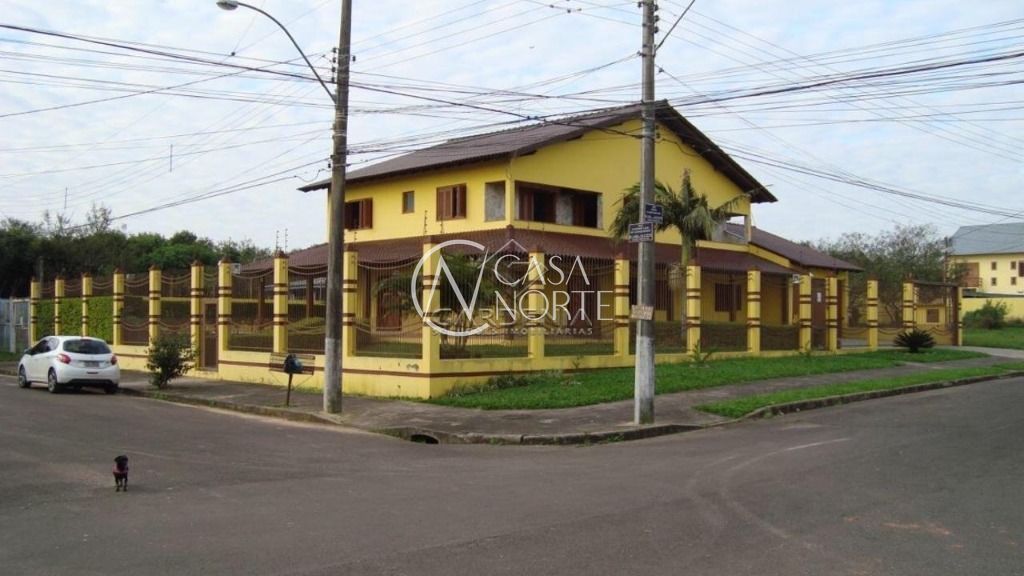 Casa à venda com 5 quartos com 791m², 3 suítes, 4 vagas, Rua Hermínio Leal de Albuquerque no bairro Rubem Berta em Porto Alegre