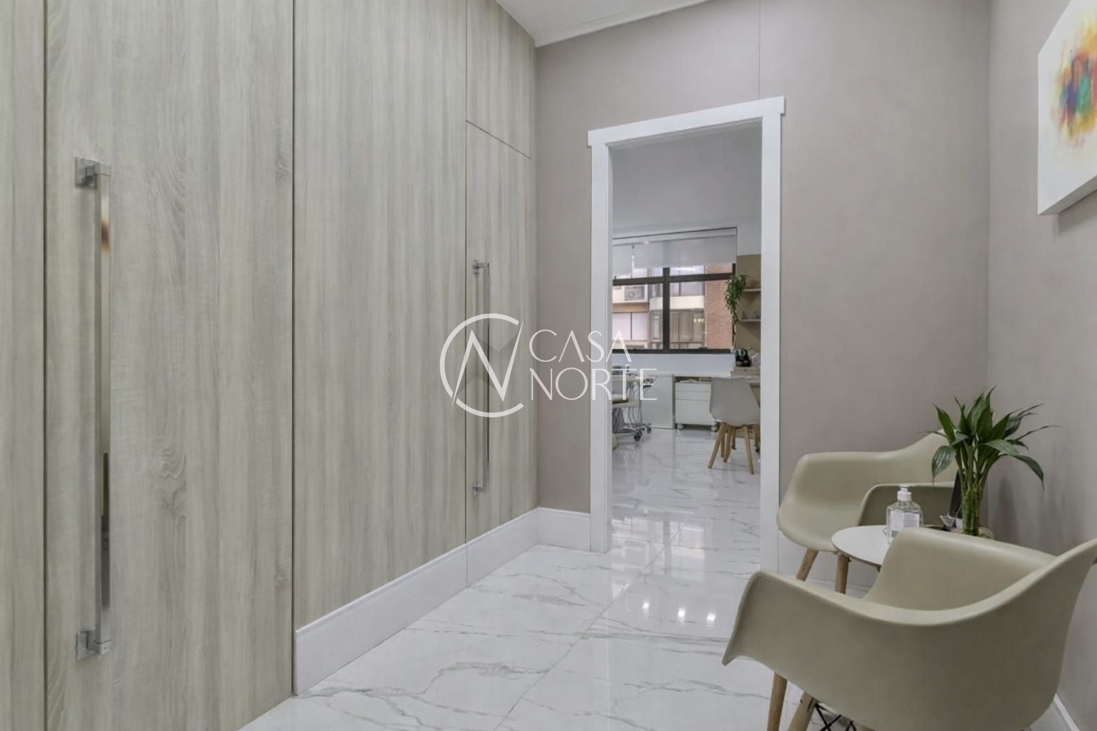 Sala Comercial à venda com 2 quartos, 62m², 1 vaga, Rua Vinte e Quatro de Outubro no bairro Moinhos de Vento em Porto Alegre