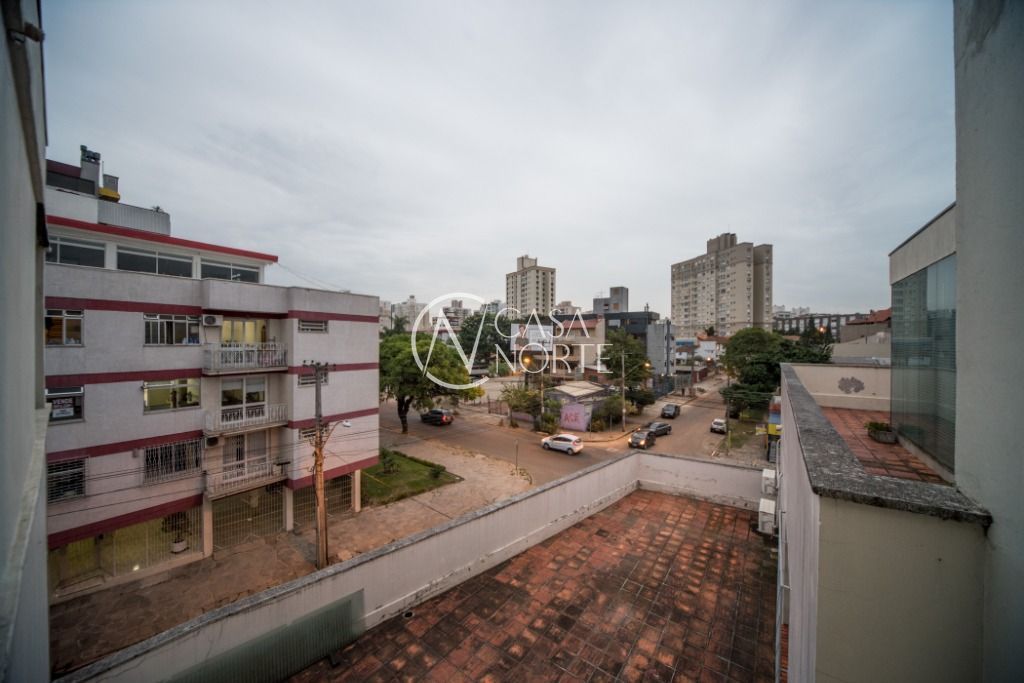 Sala Comercial à venda , 72m², Rua Umbú no bairro Passo da Areia em Porto Alegre