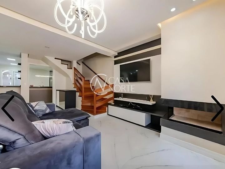 Casa à venda com 3 quartos com 200m², 1 suíte, 2 vagas, Avenida Ecoville no bairro Sarandi em Porto Alegre