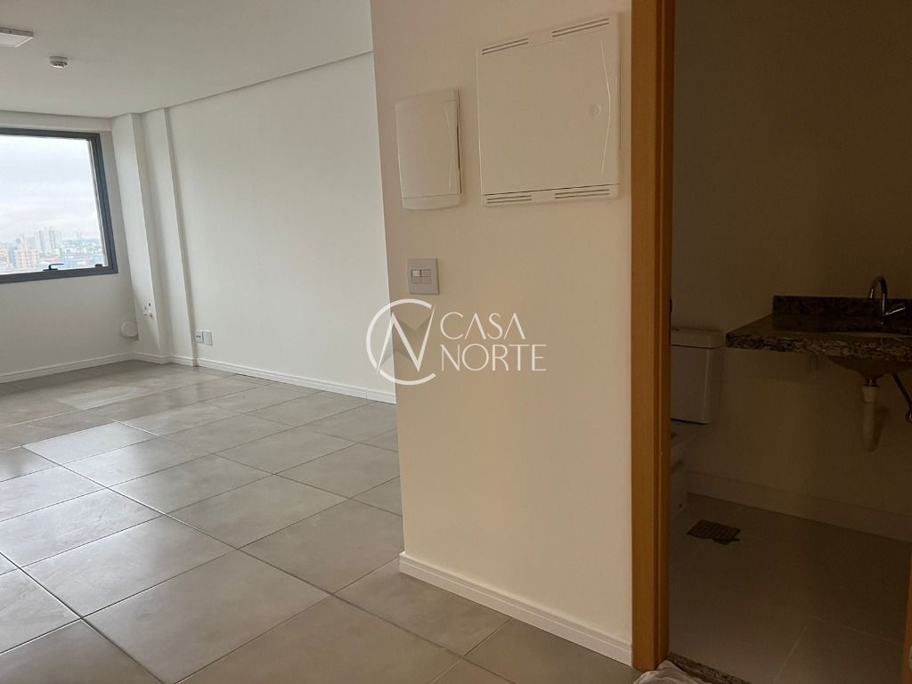 Sala Comercial à venda , 32m², 1 vaga, Avenida Assis Brasil no bairro Cristo Redentor em Porto Alegre