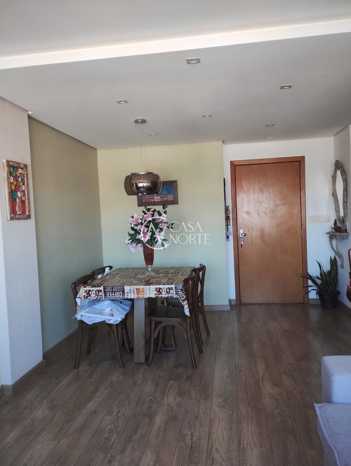 Apartamento à venda com 2 quartos, 70m², 1 suíte, 1 vaga, Rua Gomes de Freitas no bairro Jardim Itu Sabará em Porto Alegre