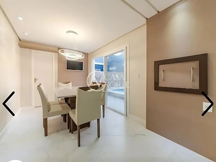 Casa à venda com 3 quartos com 200m², 1 suíte, 2 vagas, Avenida Ecoville no bairro Sarandi em Porto Alegre