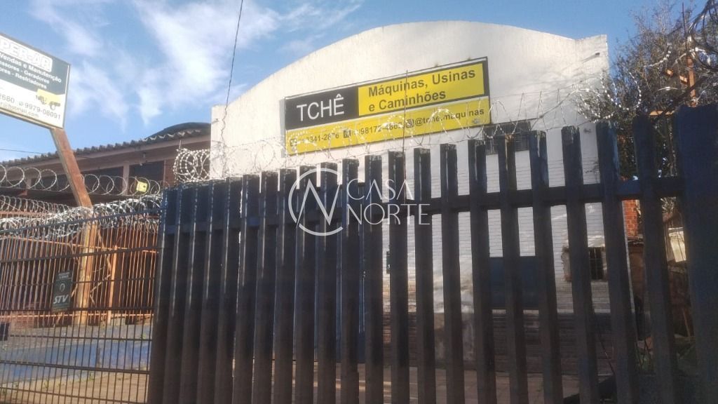 Pavilhão à venda  com 300m², 4 vagas, Rua Dona Teodora no bairro Farrapos em Porto Alegre