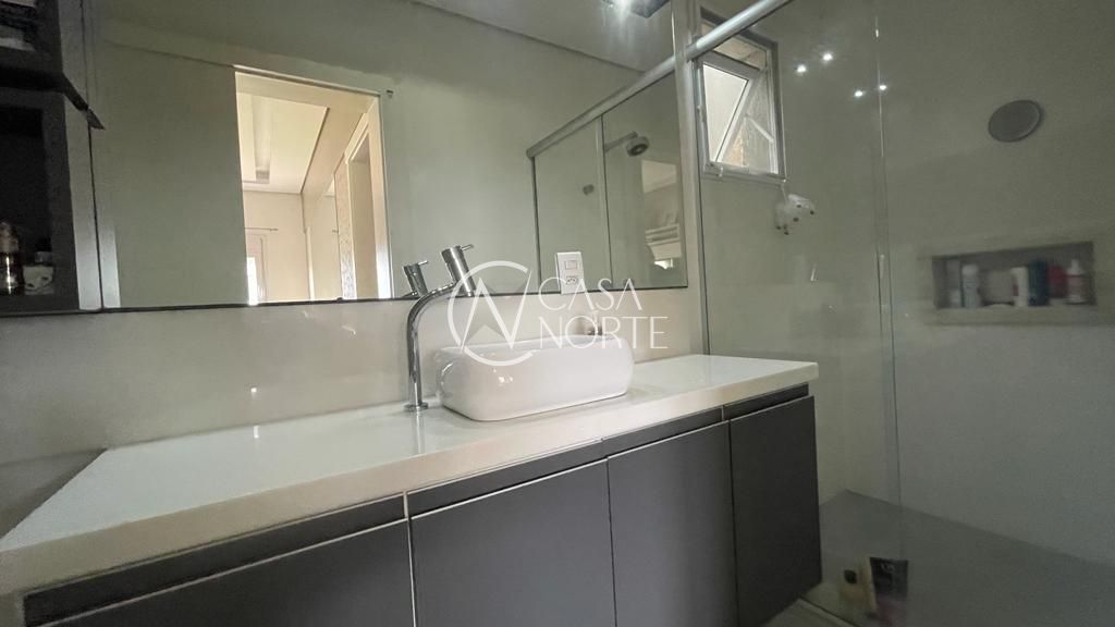 Casa à venda com 3 quartos com 200m², 3 suítes, 3 vagas, Avenida Willy Eugênio Fleck no bairro Rubem Berta em Porto Alegre