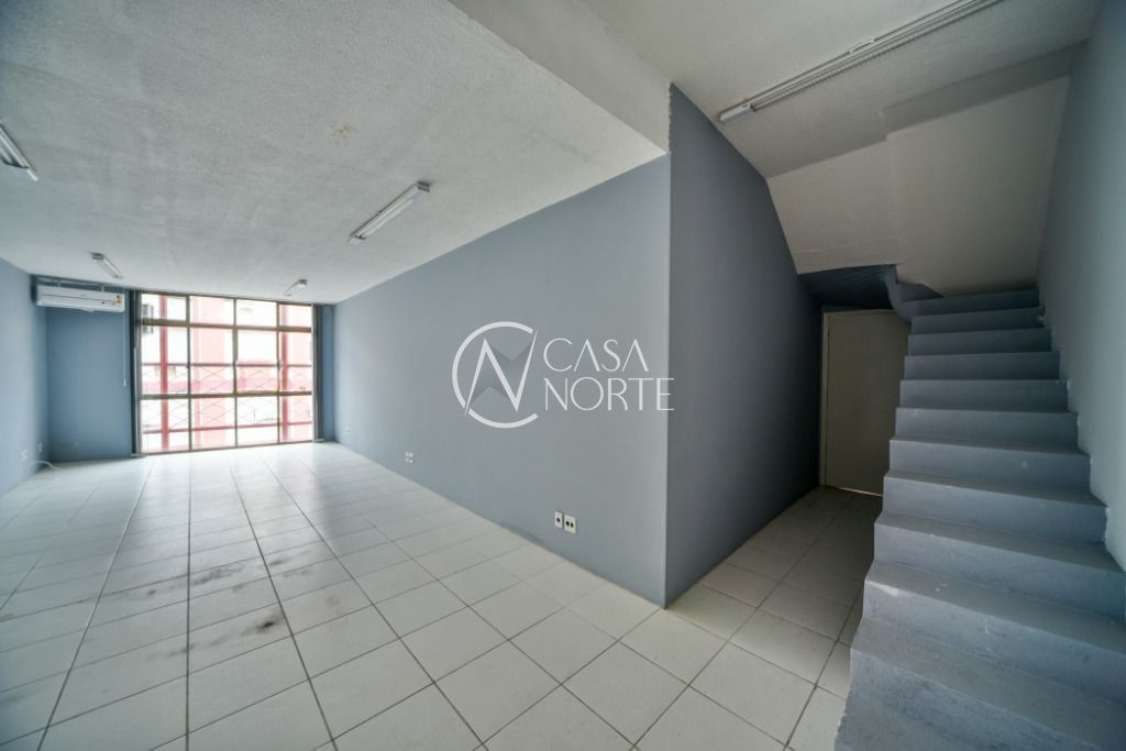 Sala Comercial à venda , 49m², Rua Umbú no bairro Passo da Areia em Porto Alegre