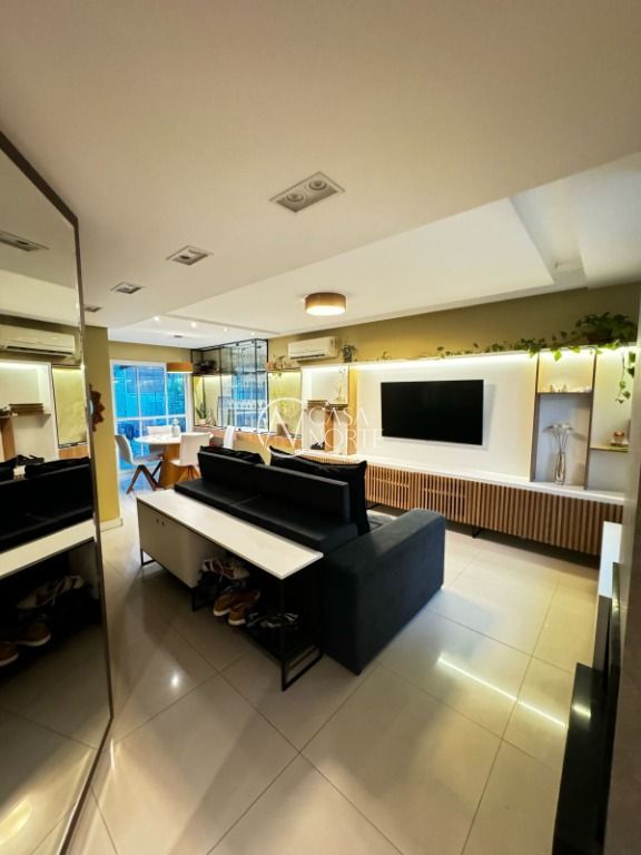 Casa à venda com 3 quartos, 172m², 1 suíte, 2 vagas, Avenida Protásio Alves no bairro Rio Branco em Porto Alegre