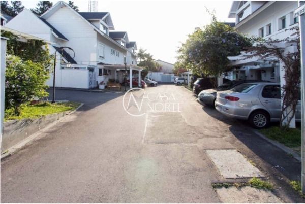 Casa de Condomínio à venda com 4 quartos, 150m², 2 suítes, 2 vagas, Rua Tocantins no bairro Lomba do Pinheiro em Porto Alegre