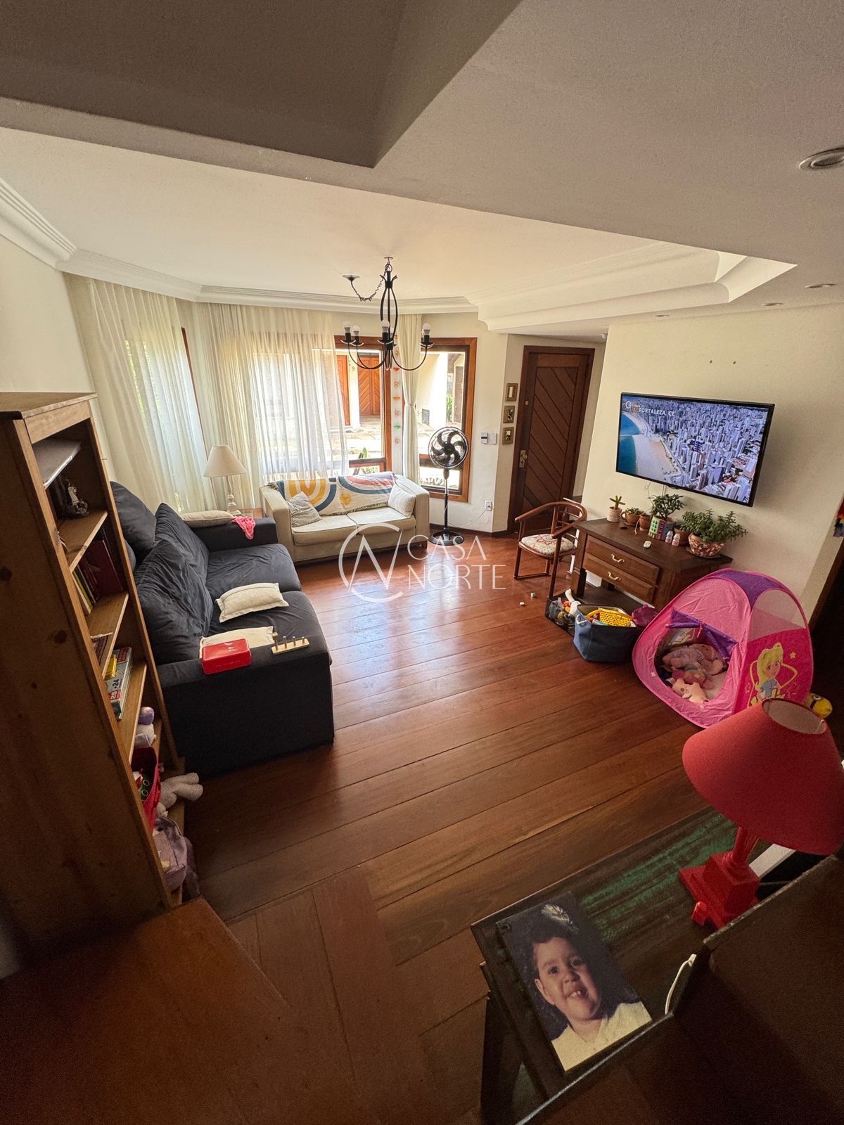 Casa de Condomínio à venda com 4 quartos, 232m², 1 suíte, 2 vagas, Rua Santa Vitória no bairro Tristeza em Porto Alegre