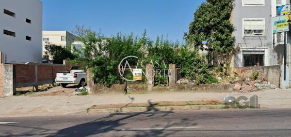 Terreno à venda , 656m², Avenida Doutor Carlos Barbosa no bairro Medianeira em Porto Alegre