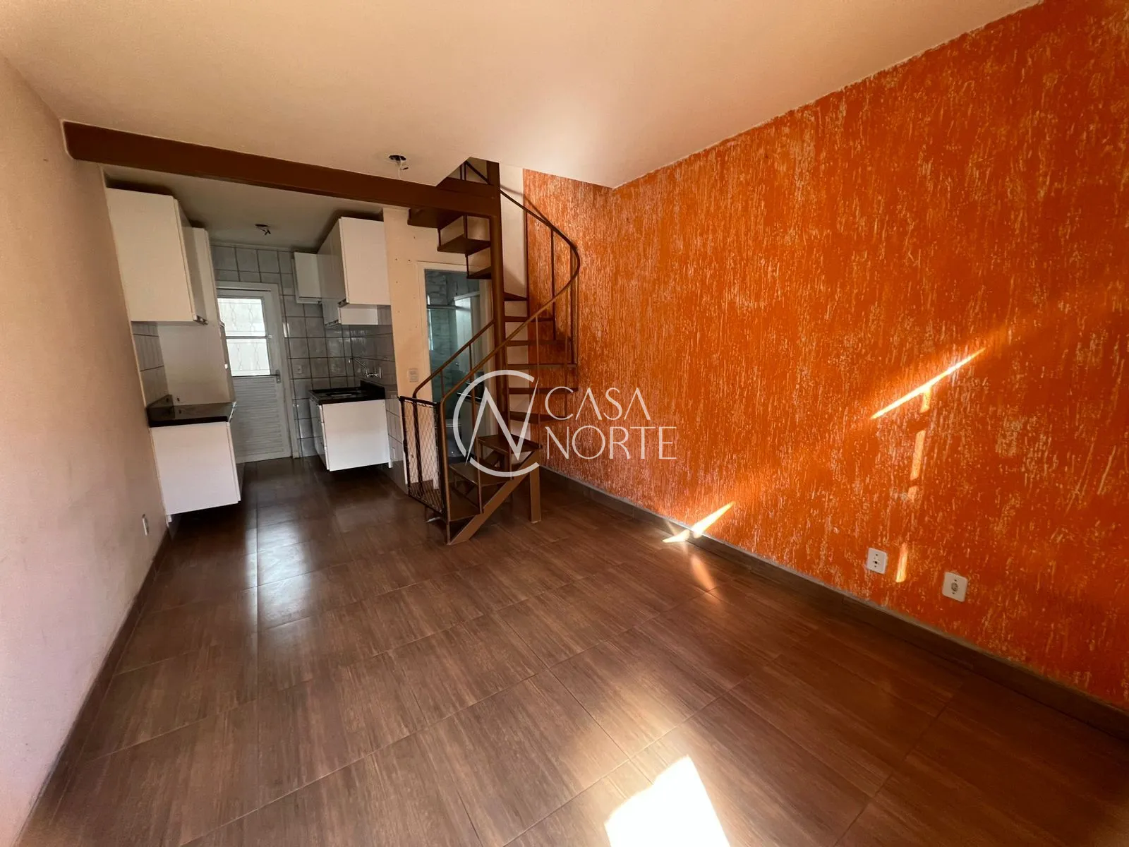 Casa de Condomínio à venda com 3 quartos, 60m², 1 vaga, Avenida Monte Cristo no bairro Vila Nova em Porto Alegre