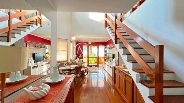 Cobertura à venda com 3 quartos, 233m², 1 suíte, 2 vagas, Rua Doutor Mário Totta no bairro Tristeza em Porto Alegre