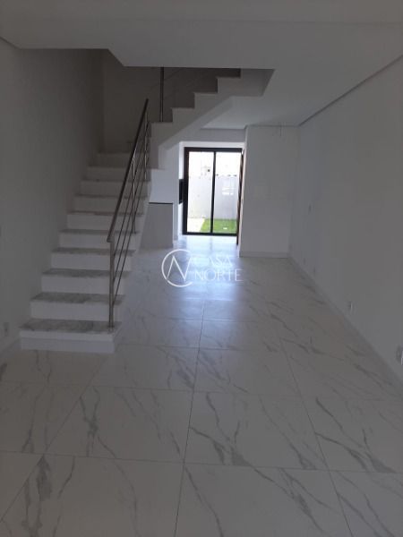 Sobrado à venda com 2 quartos, 87m², 2 suítes, 2 vagas, Rua Alvaro Pedro da Rosa no bairro Aberta dos Morros em Porto Alegre