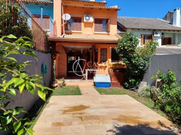 Sobrado à venda com 3 quartos, 127m², 1 suíte, 3 vagas, Rua Moacyr Godoy Ilha no bairro Espírito Santo em Porto Alegre