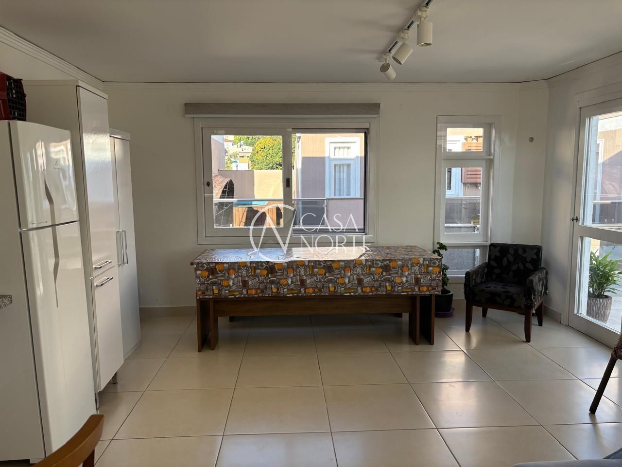 Casa de Condomínio à venda com 3 quartos, 131m², 1 suíte, 2 vagas, Avenida Otto Niemeyer no bairro Cavalhada em Porto Alegre