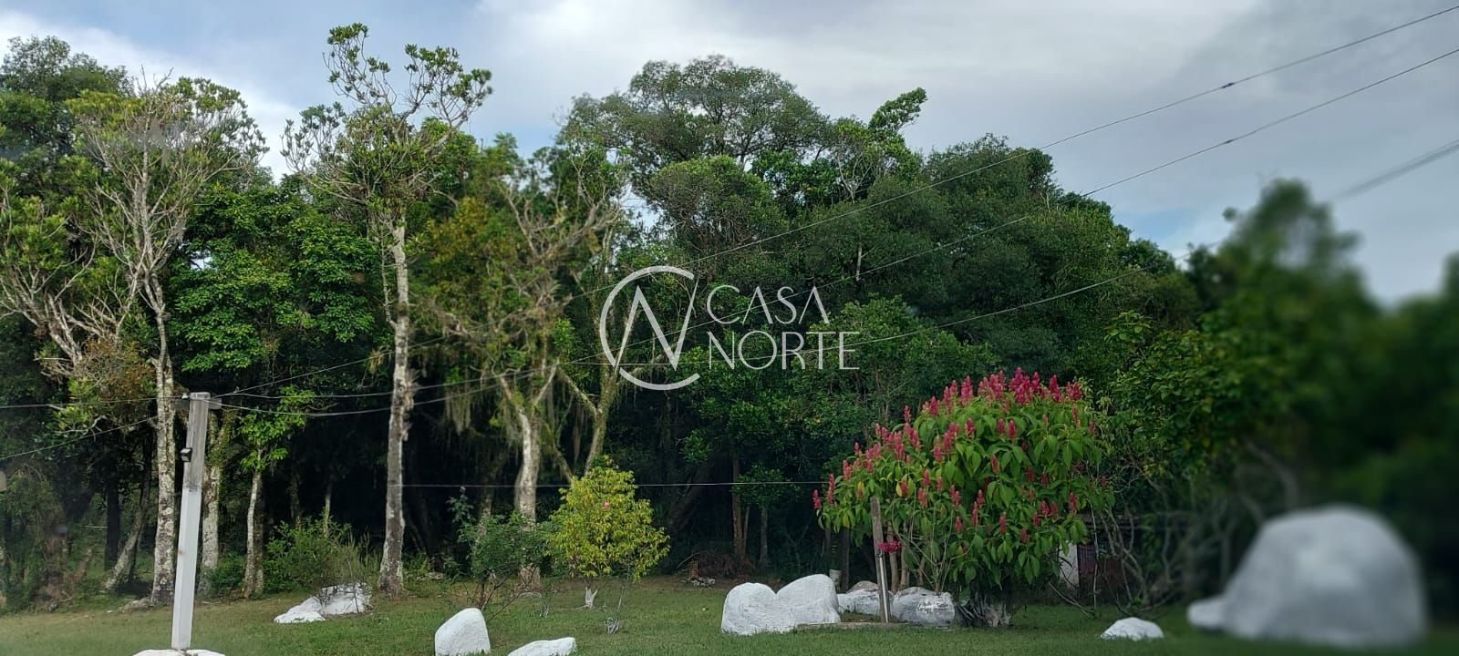 Sítio à venda com 4 quartos, 9m², 2 vagas, Estrada Costa Gama no bairro Belém Velho em Porto Alegre