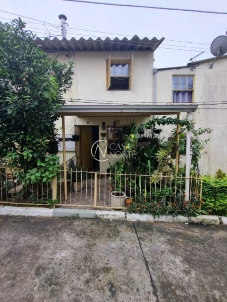 Casa de Condomínio à venda com 2 quartos, 50m², 1 vaga, Avenida Vicente Monteggia no bairro Cavalhada em Porto Alegre