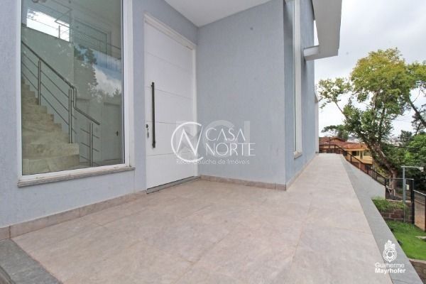 Casa à venda com 3 quartos, 267m², 1 suíte, 3 vagas, Rua Professor Emilio Meyer no bairro Vila Conceição em Porto Alegre