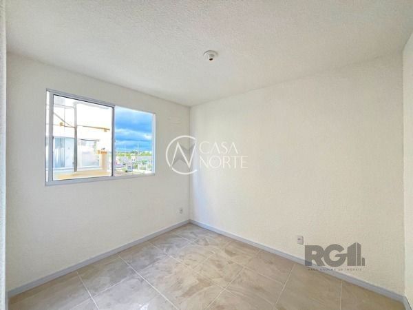 Apartamento à venda com 2 quartos, 40m², 1 vaga, Rua Sete Mil e Oito no bairro Restinga em Porto Alegre