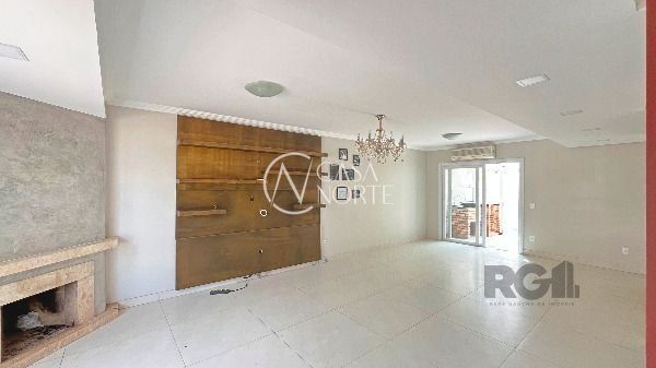 Casa de Condomínio à venda com 3 quartos, 150m², 1 suíte, 2 vagas, Rua Eroni Soares Machado no bairro Hípica em Porto Alegre