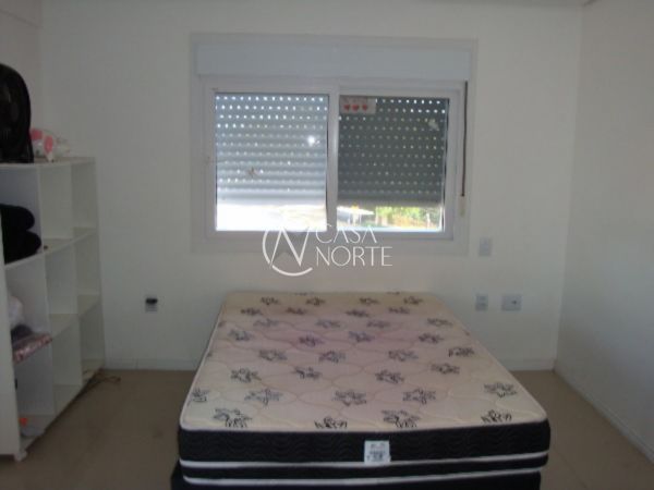 Casa à venda com 3 quartos, 353m², 1 suíte, 3 vagas, Avenida Orleaes no bairro Guarujá em Porto Alegre