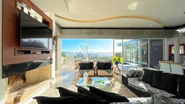 Casa de Condomínio à venda com 3 quartos, 500m², 3 suítes, 4 vagas, Avenida Altos do Santa Rita no bairro Aberta dos Morros em Porto Alegre