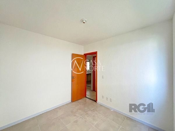 Apartamento à venda com 2 quartos, 50m², 1 vaga, Rua Sete Mil e Oito no bairro Restinga em Porto Alegre