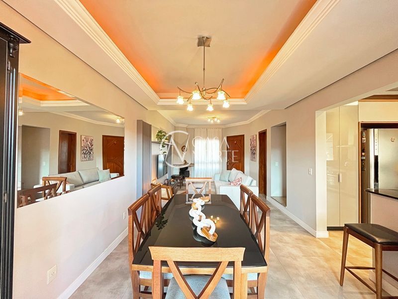 Casa à venda com 3 quartos, 133m², 1 suíte, 2 vagas, Rua Guatambu no bairro Hípica em Porto Alegre