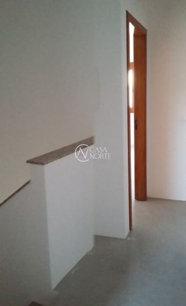 Casa à venda com 3 quartos, 125m², 1 suíte, 3 vagas, Rua Therezinha Rocha da Silva no bairro Hípica em Porto Alegre