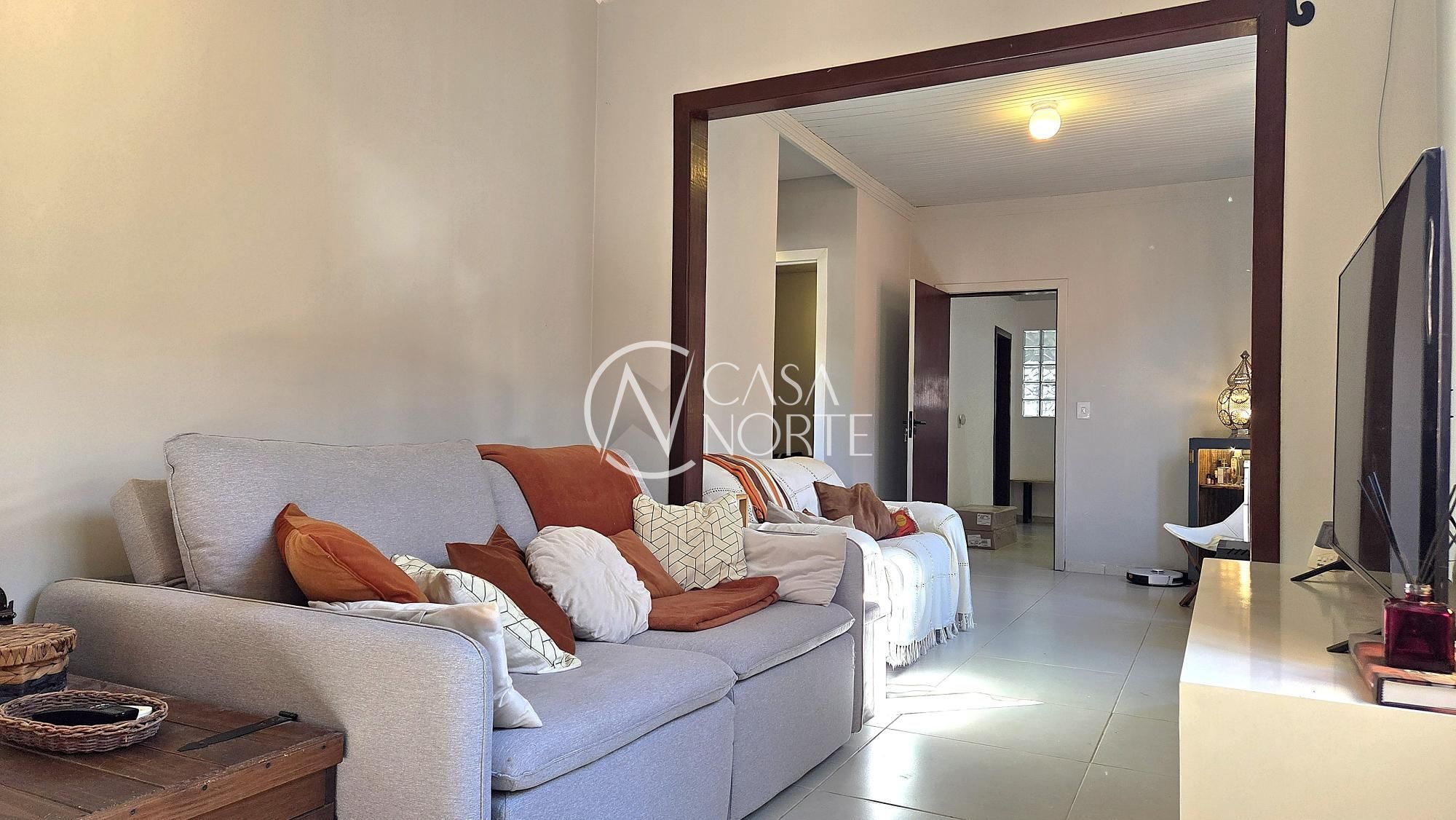 Casa à venda com 3 quartos, 166m², 2 suítes, 2 vagas, Rua Atlântida no bairro Ipanema em Porto Alegre