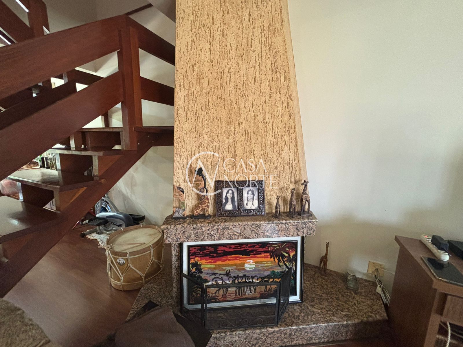 Casa à venda com 3 quartos, 252m², 1 suíte, 2 vagas, Rua Engenheiro Tito Marques Fernandes no bairro Ipanema em Porto Alegre