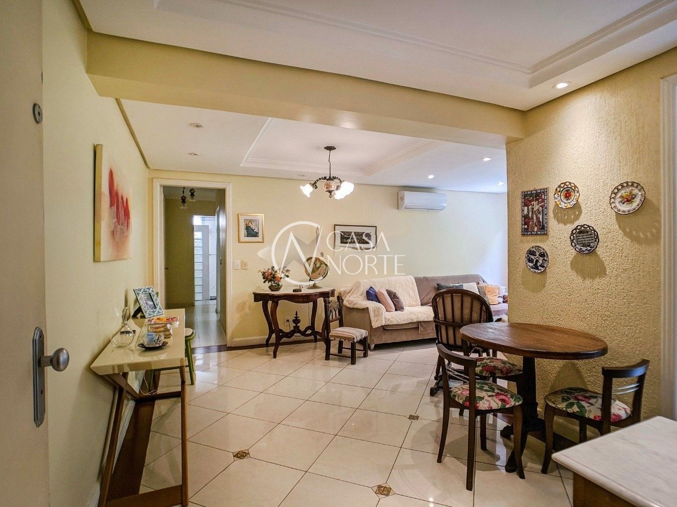 Apartamento à venda com 2 quartos, 77m², 1 vaga, Avenida Padre Cacique no bairro Menino Deus em Porto Alegre