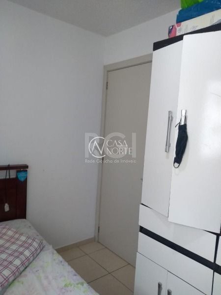 Apartamento à venda com 2 quartos, 72m², 1 vaga, Rua Sete Mil Cento e Quarenta e Três no bairro Restinga em Porto Alegre